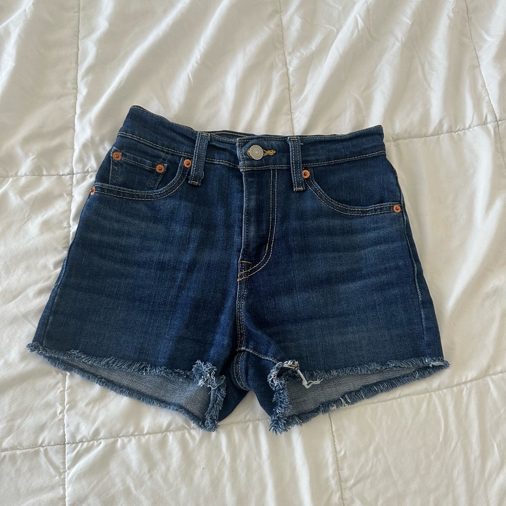 Levi’s high rise, dark wash, cotton blend, size 23